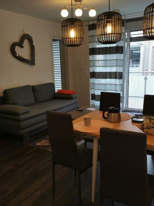 Wohnen Direkt Am Uferpark Mit Grossem Balkon Und Seeblick ฟรีดริชส์ฮาเฟน ภายนอก รูปภาพ